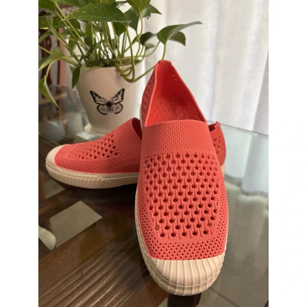 Layer Women's Knit Slip On Sneakers Coral Pink Size 10 Lightweight Shoe